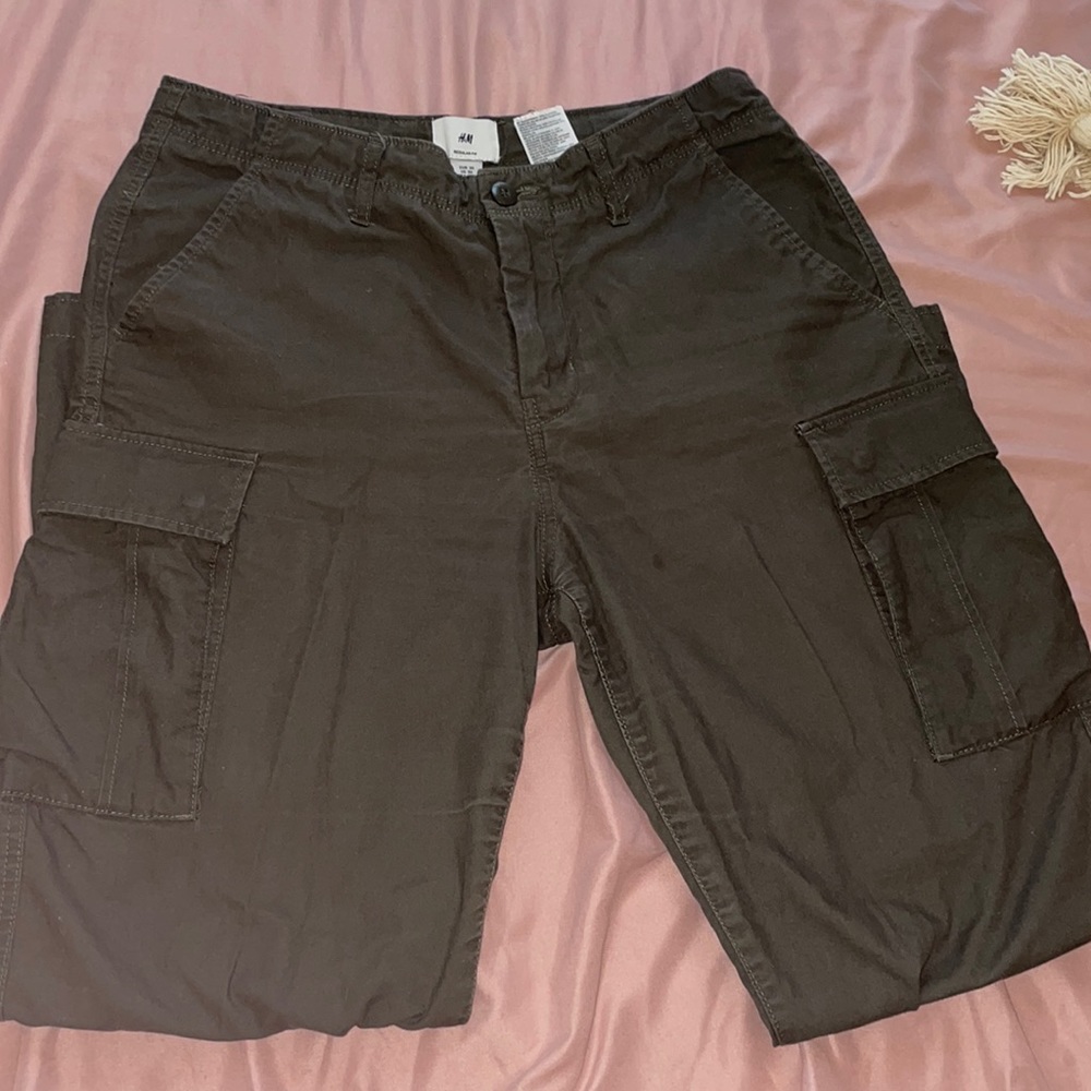 Men H&M straight leg cargo pants